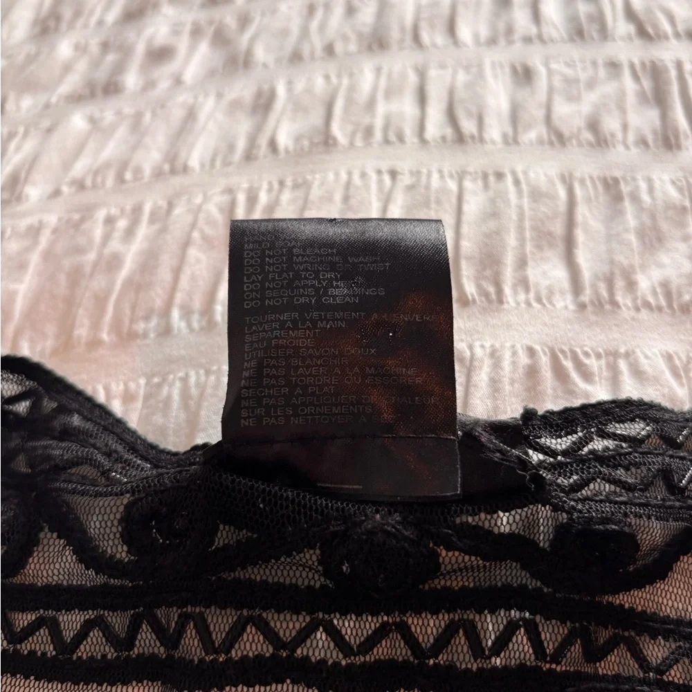 Elegant Black Lace Women Top - Picture 6 of 9